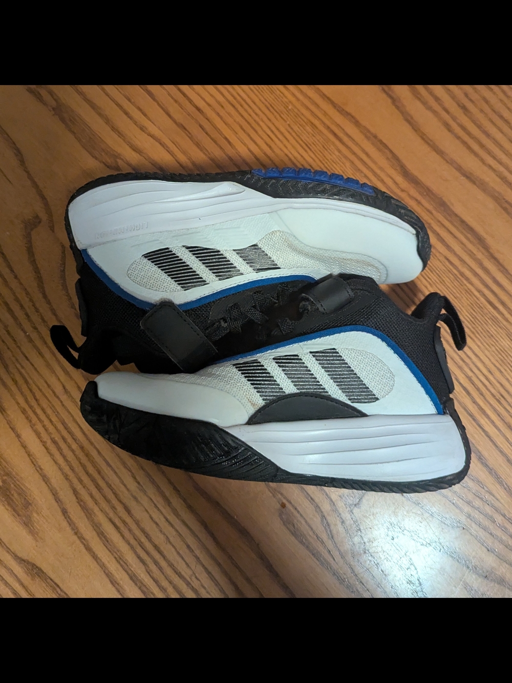 Adidas Kids' Own the Game 3.0 Basketball Shoe, Size 11.5T - Picture 2 of 6